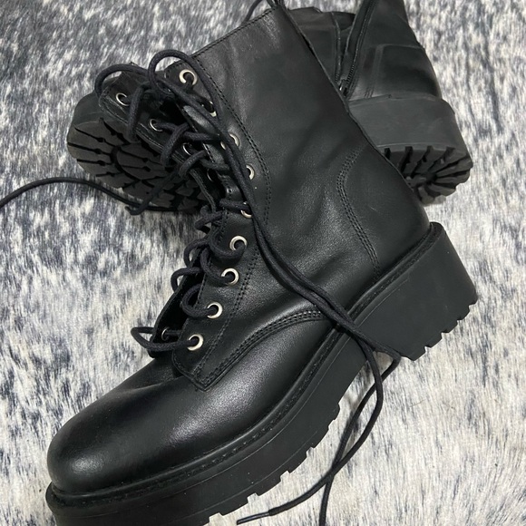 Steve Madden bootie size 8.5 - Picture 1 of 4